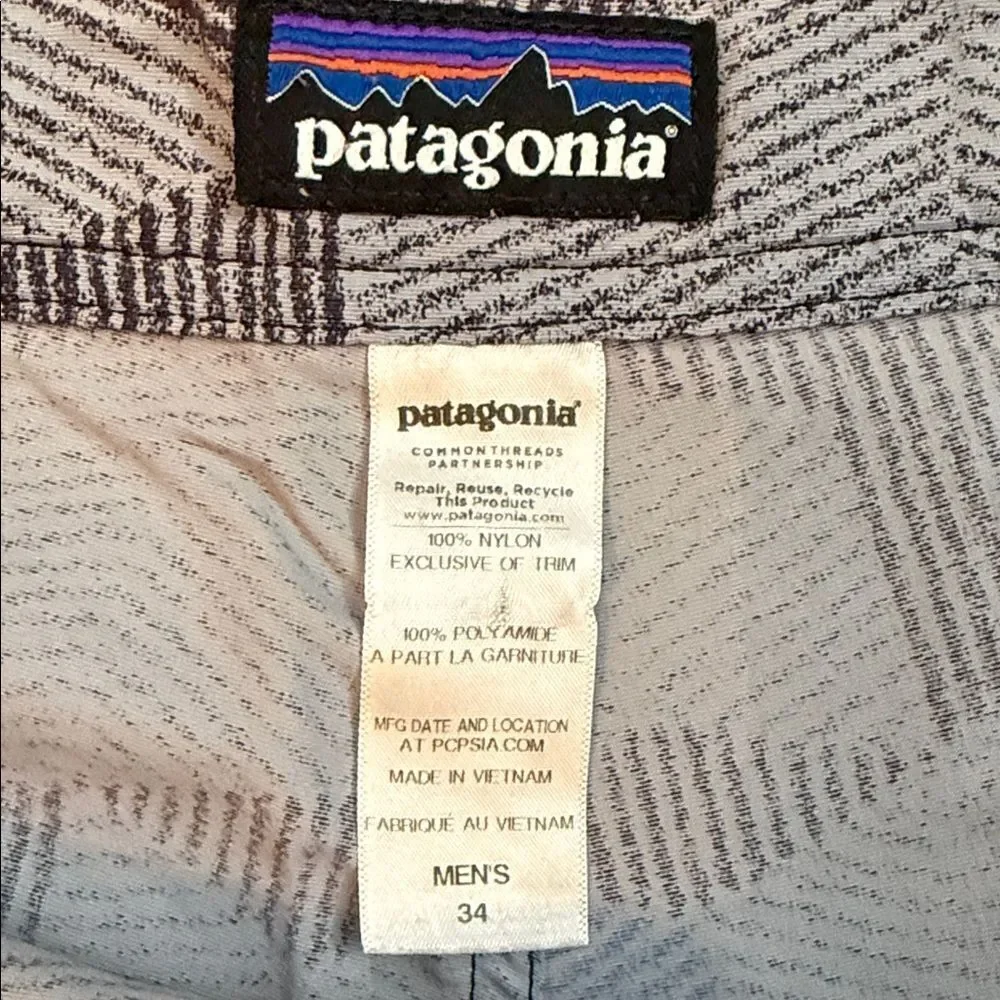 Patagonia Men’s Board Shorts – Geometric Print, Quick-Dry Size 34 – Zip Pocket